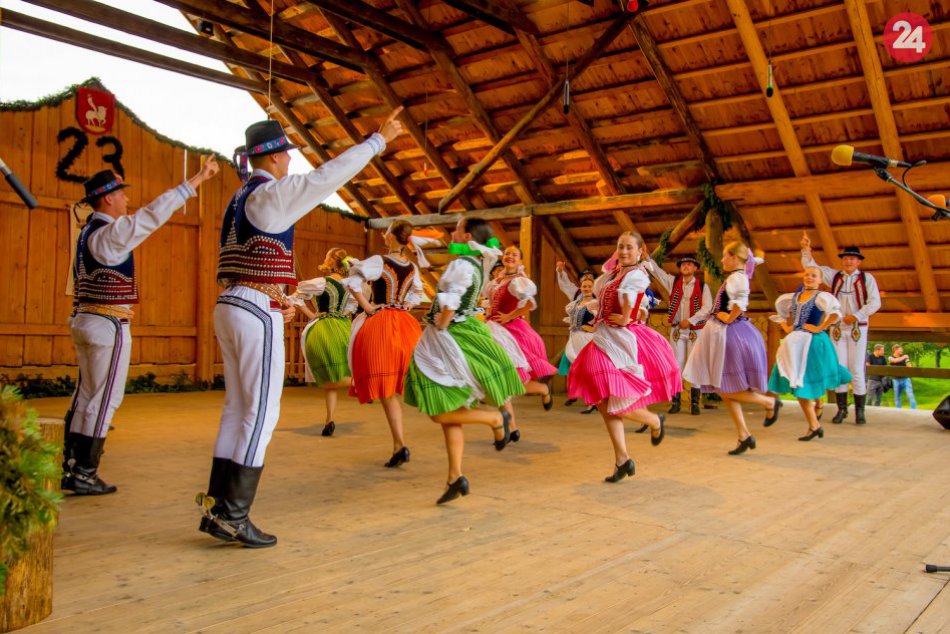 Ilustračný obrázok k článku Neďaleko Bardejova si milovníci folklóru prídu na svoje: V Chmeľovej budú slávnosti