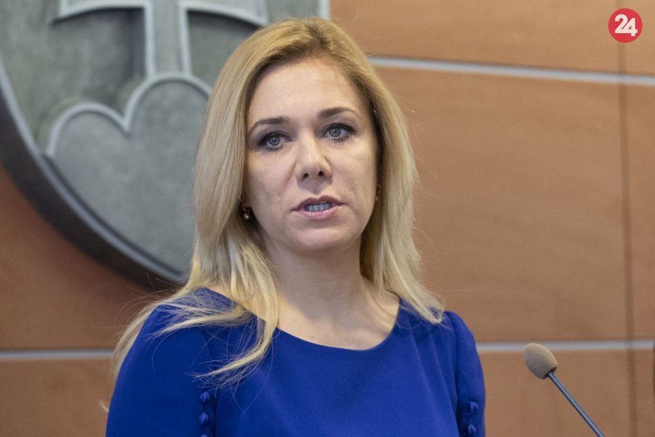 Ilustračný obrázok k článku Ministerka Saková potvrdila, že sa pracuje na vyšetrovaní lustrácií novinárov